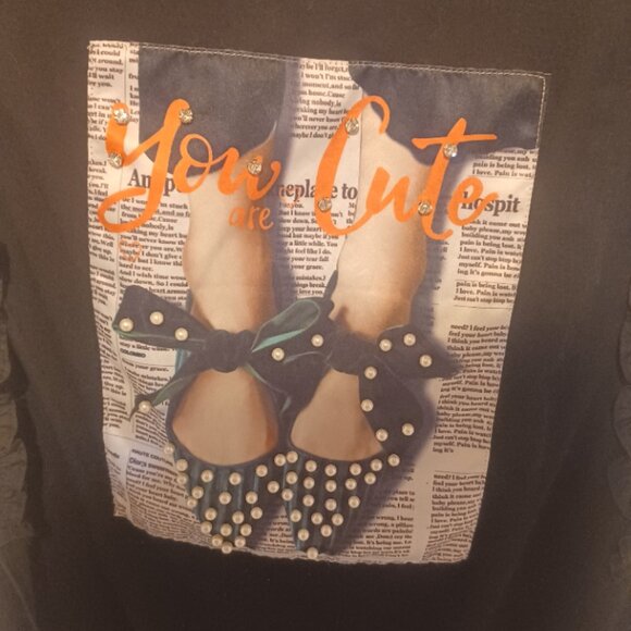 Why Dress You Are Cute Shoe Bling Pearl Newspaper Ruffle Sleev Black Crew Top XL - Picture 2 of 5